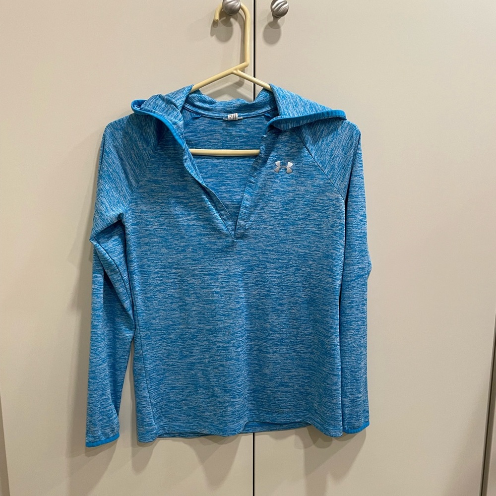 Cozy Under Armor Heat Gear V neck hoodie